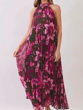 Stunning!! 🩷 Pre-Fall Floral Pleated Halter Maxi Dresses Tuckernuck Sz S M L